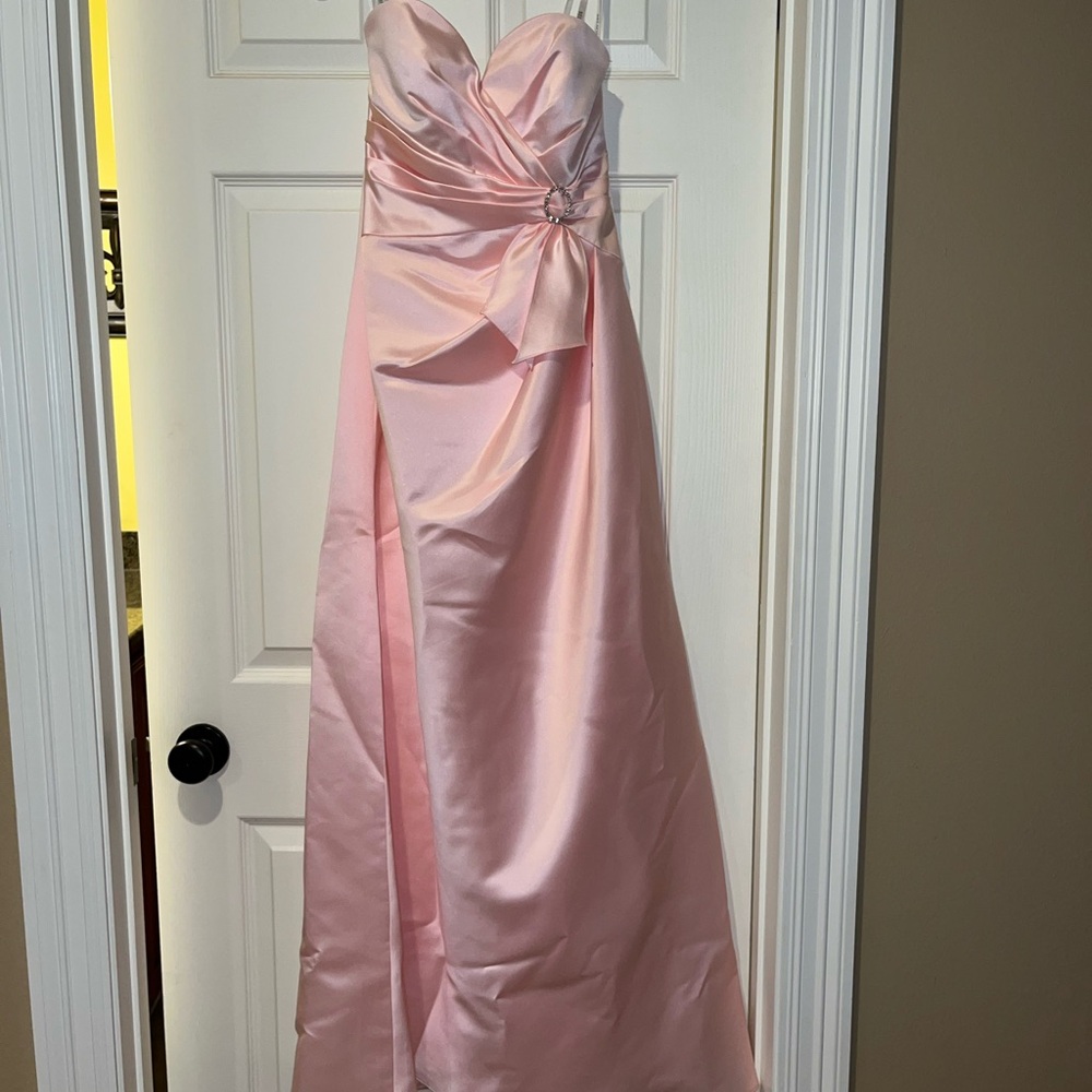 Elegant Pink Strapless Gown